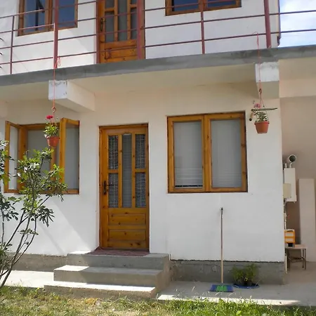 Rodica Appartement *